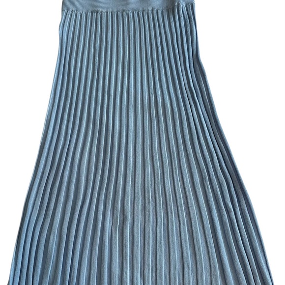 Winter long sleeve crop top and long pleated skirt. Sweater dress set. Size XL - Picture 3 of 6